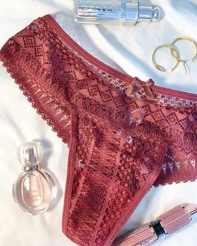 PANTIE PRETTY LACE LESS VINO